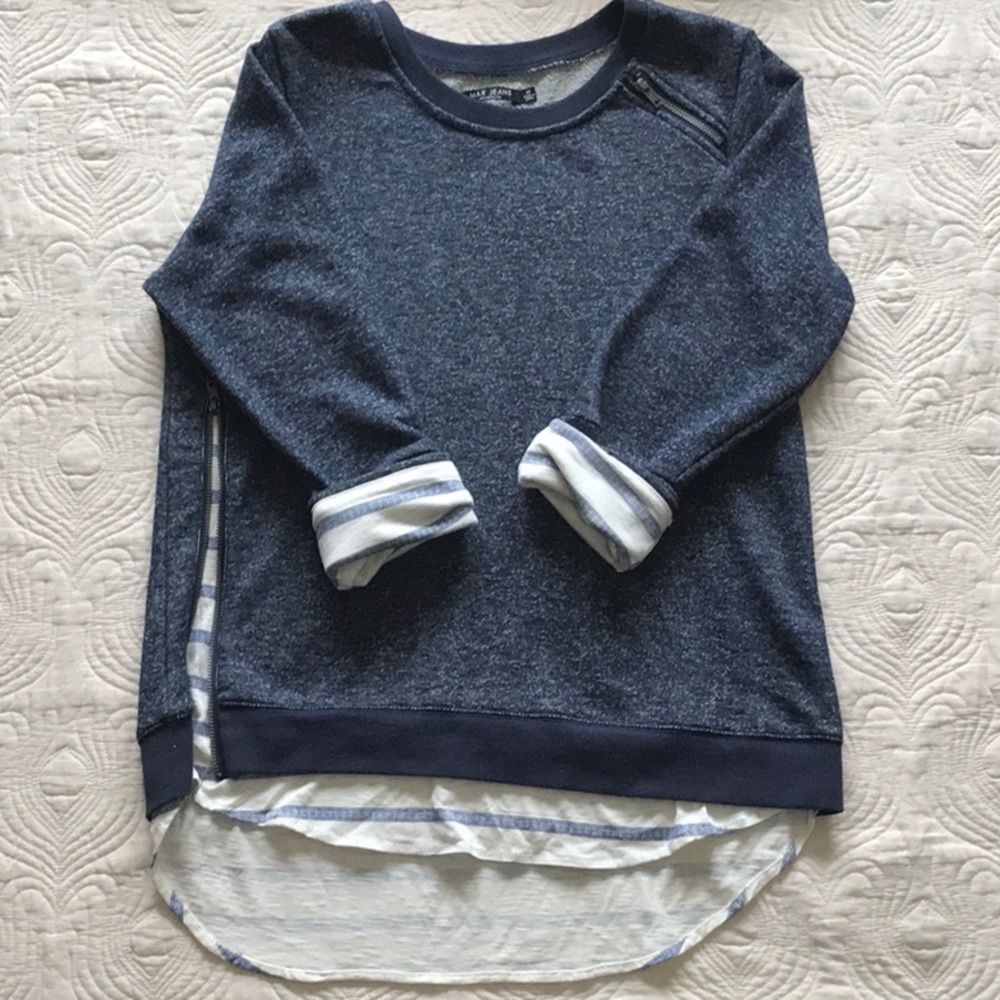 Max Jeans Crewneck Sweater M- New without tags